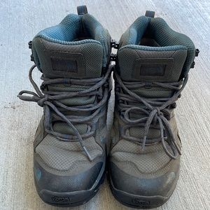 Men’s North Face hiking boots